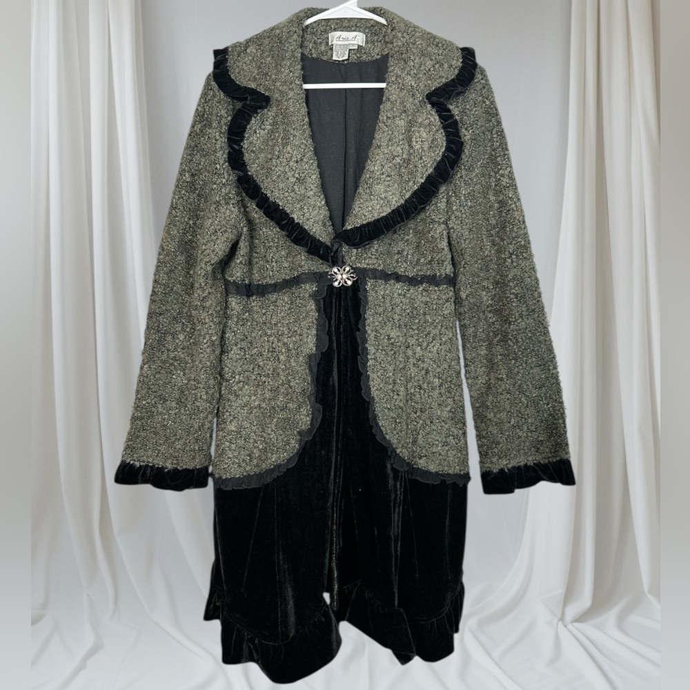 Anis.A Velvet and ebony Teddy Cardigan.Size L